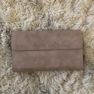 Maskcara beauty clutch